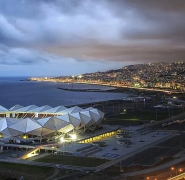 Luftaufnahme des Papara Park in Trabzon von oben mit Spielfeld und Tribünen