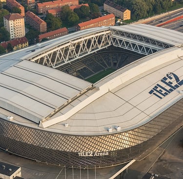 Obenansicht der Avicii Arena in Stockholm, dem ikonischen kugelförmigen Stadion im Süden der Stadt