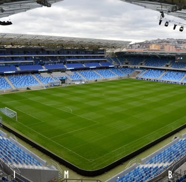 Vogelperspektive auf das Tehelné Pole Stadion in Bratislava – beeindruckende moderne Arena und Heimat von Slovan Bratislava