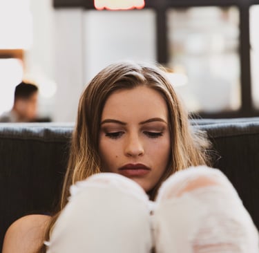 Brain Feels Lonely Even When You’re Connected and How to Reclaim True Human Intimacy