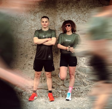 Athlètes TiSomé Outdoor avec le nouveau t-shirt de l'équipe officialiser lors du stage