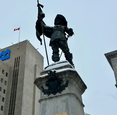 Maisonneuve Statue in Place-d'Armes