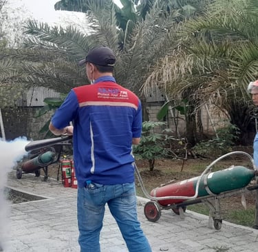 Pelatihan pemadaman kebakaran