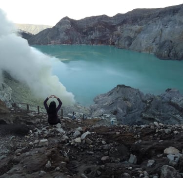Singapore Ijen Bromo Malang Tumpaksewu Singapore 6D5N Day 1 - Arrive SUB at 09.35 (TR 296) - Check i