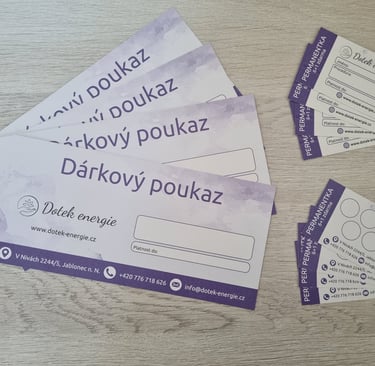 Dárkové poukazy a permanentky na masáže a body terapie studia Dotek energie v Jablonci