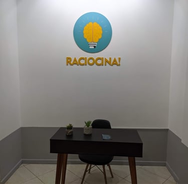 recepção de uma empresa de reforço escolar