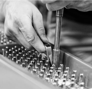 Enroulement des chevilles- Accordeur de pianos Lyon