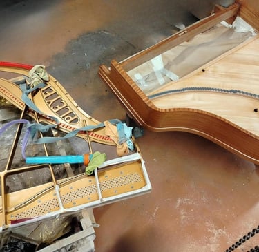 Réparateur de pianos Lyon- Accordeur de Pianos Lyon- PLeyel