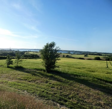 Smøl vold , iron age hill fort