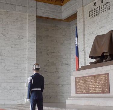 Guardias en el Mausoleo de Chiang Kai-shek