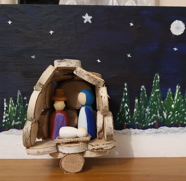 Réf : NAT241112. Grotte et montagne. Bois, 30x21. 45€.