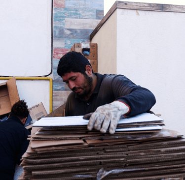 Equipo de Vida Circular trabajando en la recolección y segregación de reciclaje en La Serena