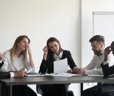 Capacitación presencial para desarrollar habilidades y mejorar el desempeño laboral en la organización