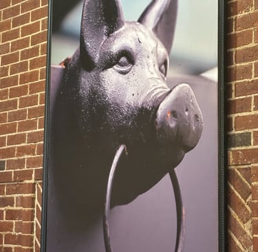 Jim 'N Nick's Pig Art