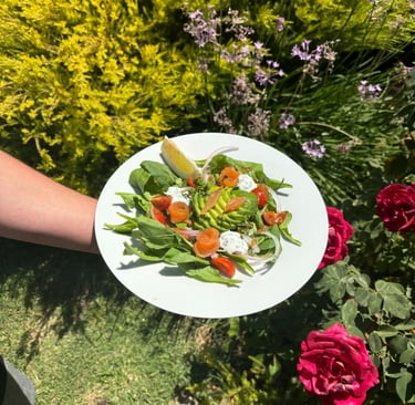 Ensalada de salmón gravlax con palta