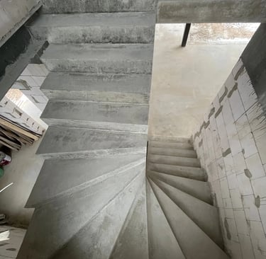 betoniniai u formos laiptai