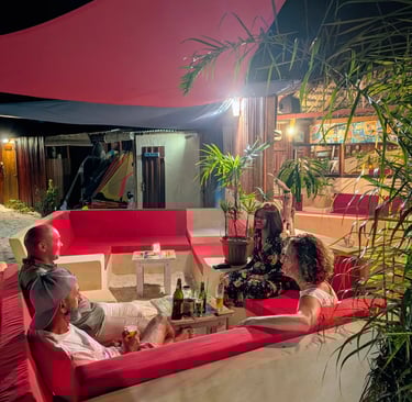 Ocean Lodge, hôtel à la Baie de Sakalava à Madagascar, hébergement face au spot de kitesurf et wingfoil.