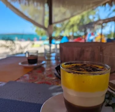 Espace détente lounge sur la plage à l’hôtel Ocean Lodge à Sakalava Diego-Suarez Madagascar