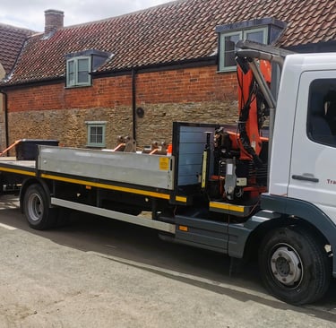 Transport-hiab-crane-plant-digger-Grantham.jpg