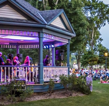 Caroussel du parc des vétérans Commerce de détails de Lac Mégantic