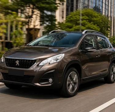 Peugeot 2008 Griffe THP 2022 em movimento por uma avenida urbana