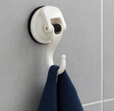 a bag hooked to FECA D29 suction hook on a wall