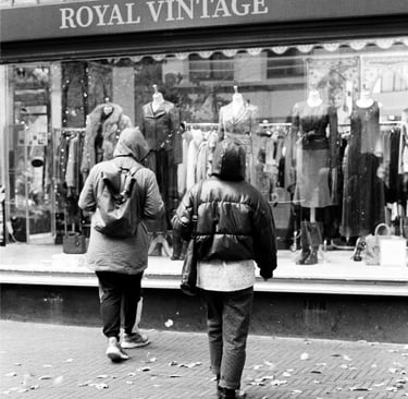 analog photography-people shopping