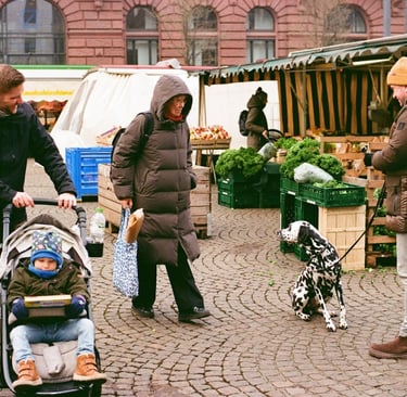 Sunday street photography-colour analog film
