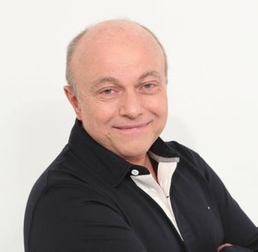 Pascal Daubias, professeur de stand-up à Paris depuis 33 ans — Comic Academy