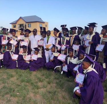 Students enroll at knowledge academy thanks to the support of Mascaire Hosting