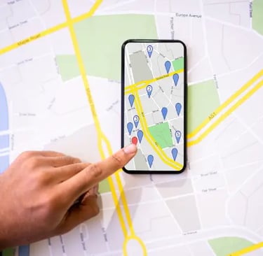 telefono movil con google maps abierto
