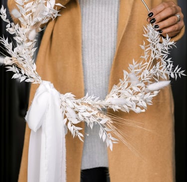 Minimal Fall Wreaths with Modern Flair