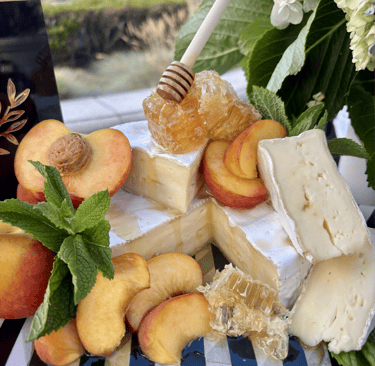peaches and brie with mint and honeycomb