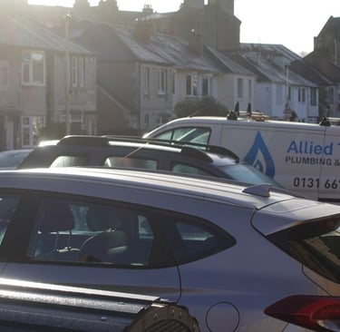 Parking in Roseburn (c) H Ross