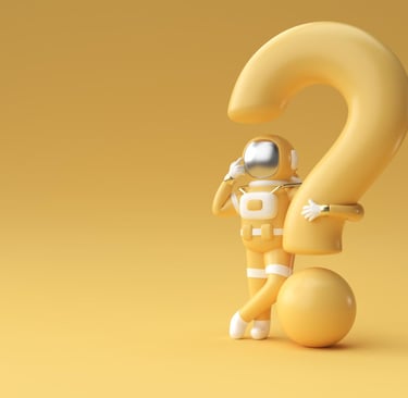 Boneco astronauta segurando ponto de interrogação gigante