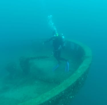 scuba dive lake huron shipwreck