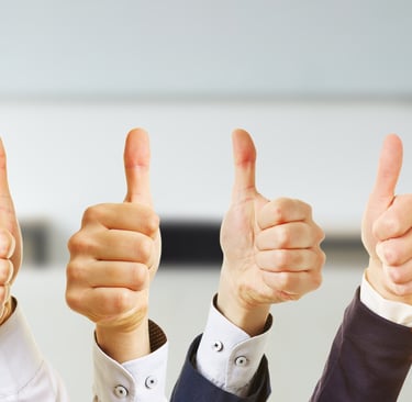 Kciuki w górę, ranking pakietów medycznycg - PDU Polskie Doradztwo Ubezpieczeniowe