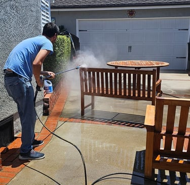 pressure washing outdoor furniture 