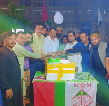 MQM leaders Khalid Tabassum, Afaaq Ahmed Khan, and Saleem Memon with youth at Jashn-e-Azadi flag hoisting ceremony in Mirpurk