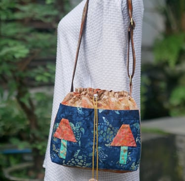 bag-totebag-patchwork-quilt-quilting-maple-sew-craft-slingbag