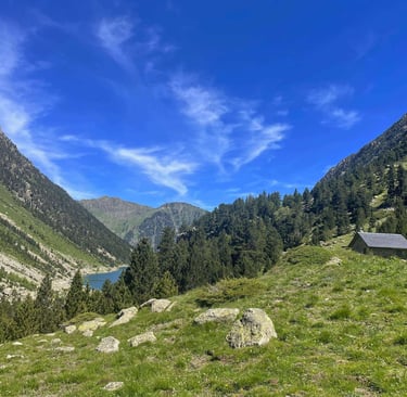 View of Lac de Gaube from the Cabane Pinet