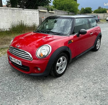 Austin mini 1,6 litre essence de 2011, 105000 km, à vendre à 6490 euros