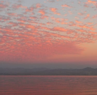 Vista del tramonto sulla spiaggia d'Egitto