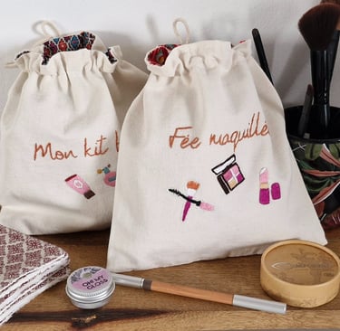 petits pochons en tissu brodés rangement maquillage