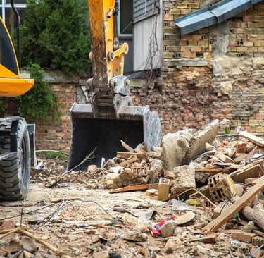 Kontraktorpembongkarangedung, Biayajasabongkargedung, Bongkarbangunandenganperizinan, Jasabongkarrum