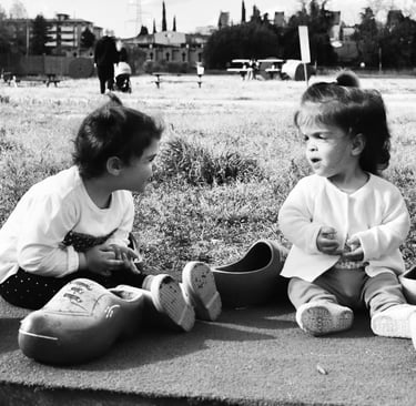 bambine che si divertono, foto di bambini