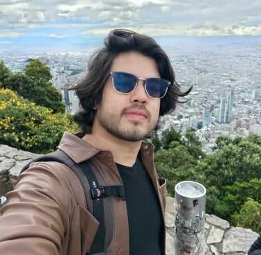 Johan Alexander Sanabria Restrepo, periodista de la ciudad de Bucaramanga, Colombia.