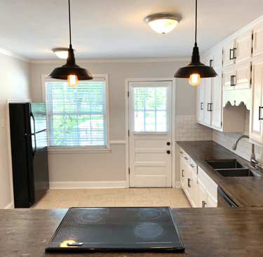 Discover our charming farmhouse inspired duplex rental in Nashville's Cherokee Park neighborhood.