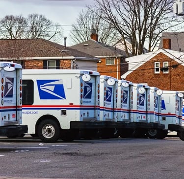 a line of mailers are lined up in a row