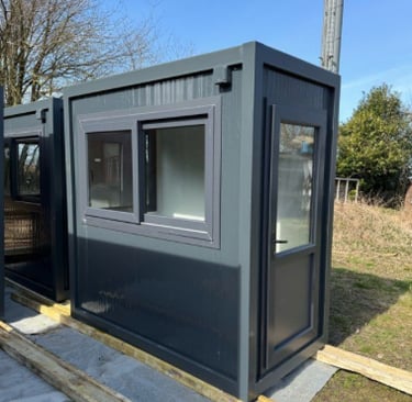 Cabine de sécurité 1,30m x 2,40m